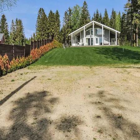 Holiday Koivula *